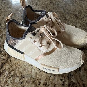 Like new worn maybe twice adidas ladies shoes